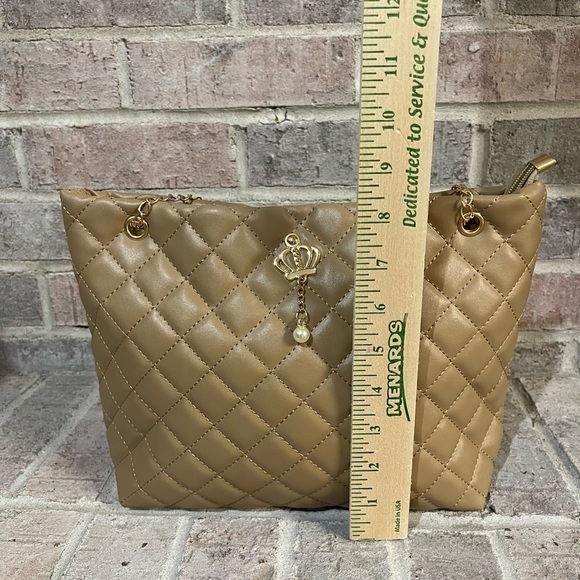 Purse - Picture 7 of 8